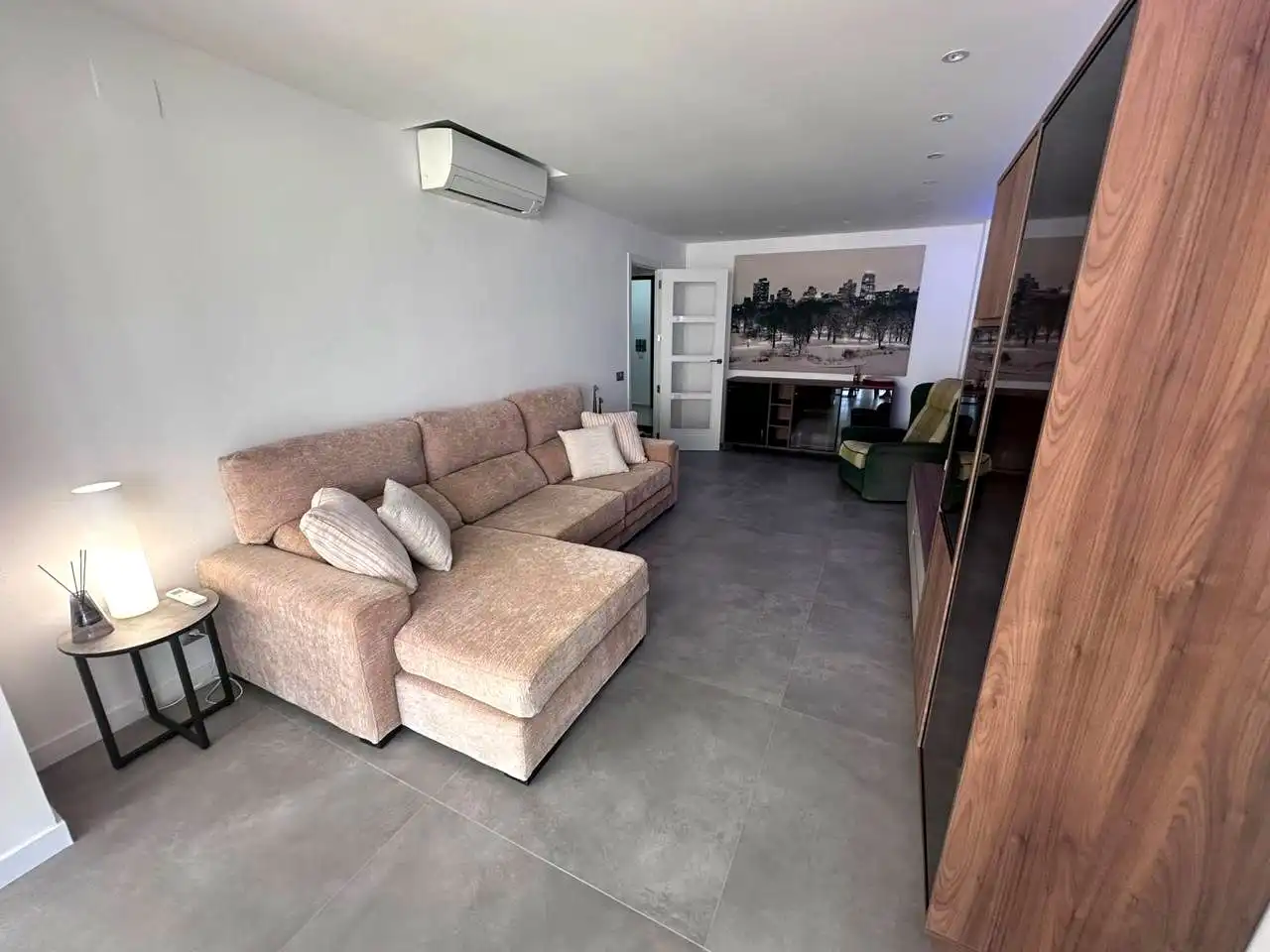 Wohnzimmer von Wohnung zur Miete in Benicasim / Benicàssim mit Klimaanlage, Terrasse und Möbliert
