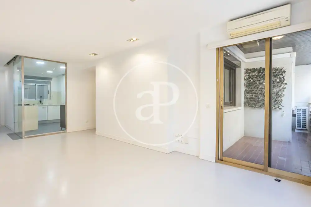 Wohnung zur Miete in Valencia mit Klimaanlage, Heizung und Abstellraum
