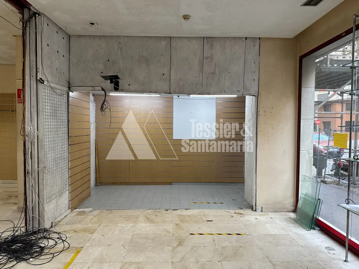 Gewerbefläche zur Miete in Calle Poeta Alfonso Camín, imagen 3