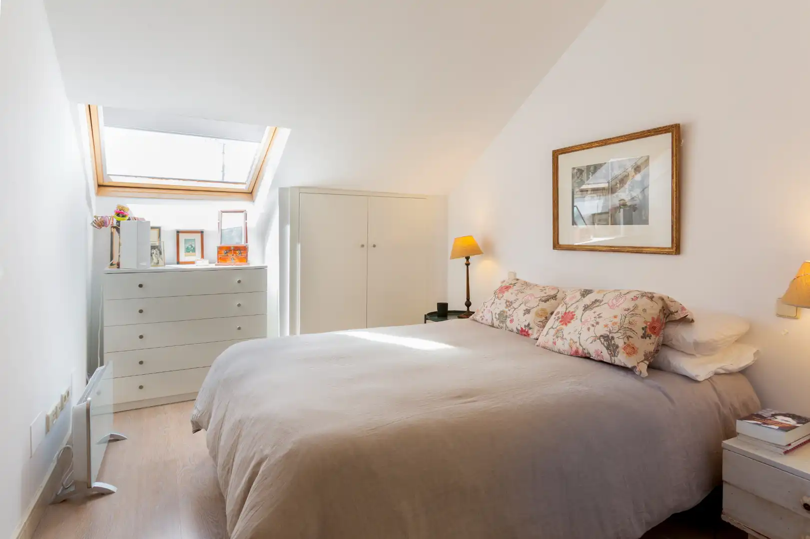 Habitación de Dúplex de alquiler en Madrid con Aire acondicionado y Amueblado