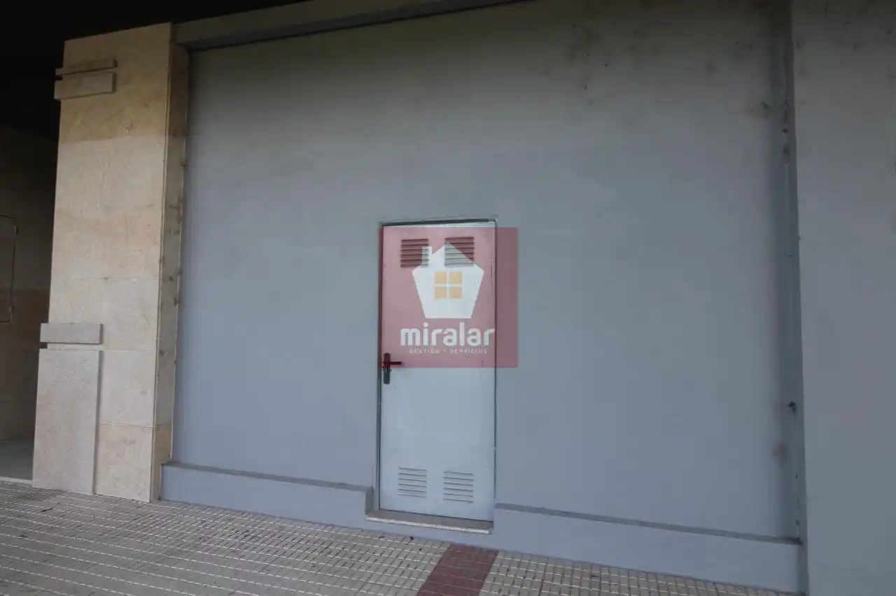 Gewerbefläche zum Verkauf in Salvaterra de Miño