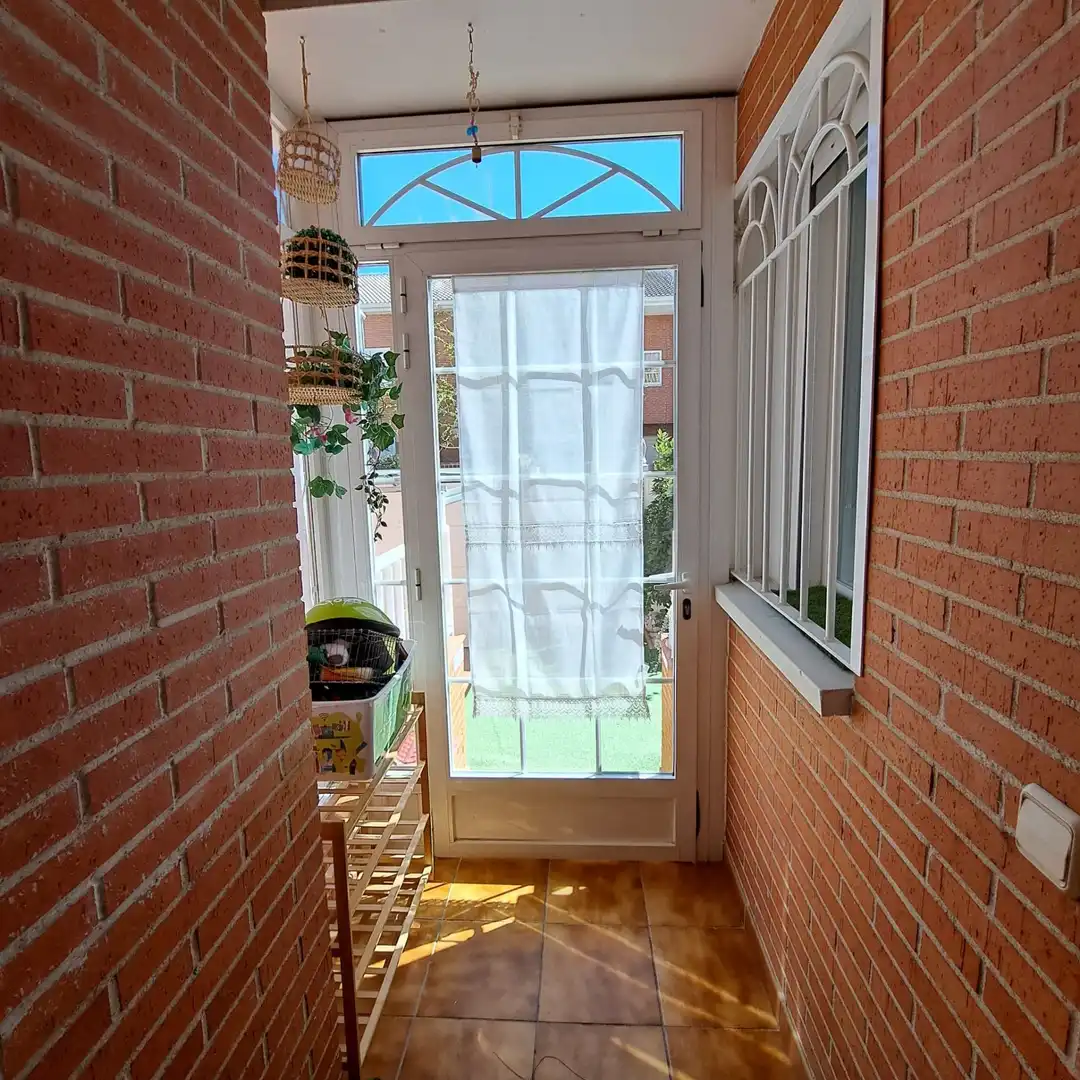 Terrassa de Casa adosada en venda en Valdemoro amb Calefacció i Jardí privat