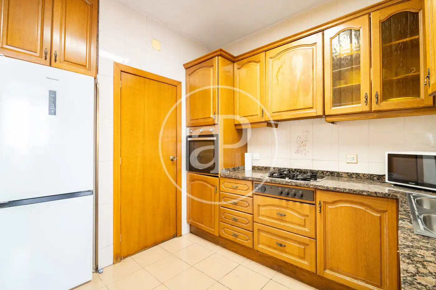 Cocina de Piso de alquiler en Barcelona con Calefacción, Terraza y Amueblado