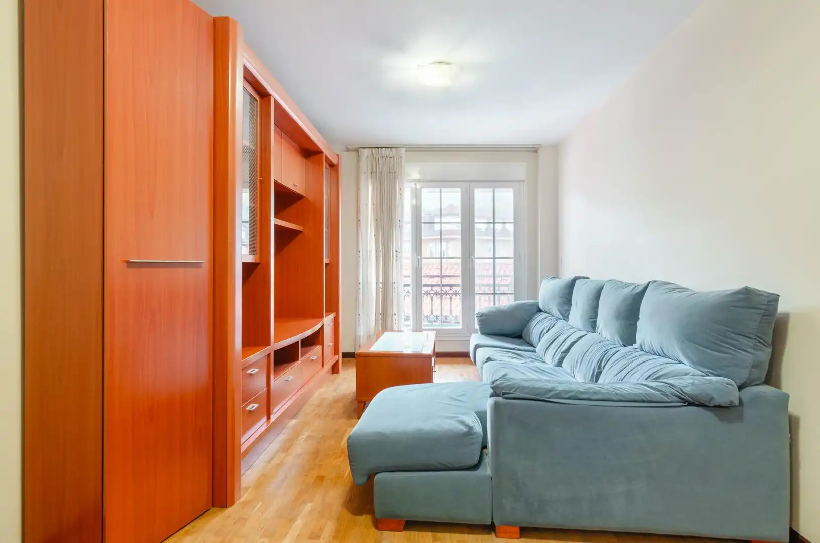 Sala de estar de Piso en venta en Mieres (Asturias) con Calefacción, Amueblado y Balcón