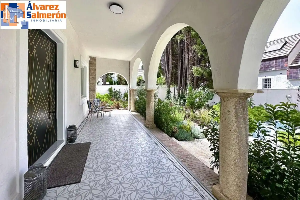 Terrassa de Casa o xalet en venda en Granada amb Aire condicionat, Jardí privat i Terrassa