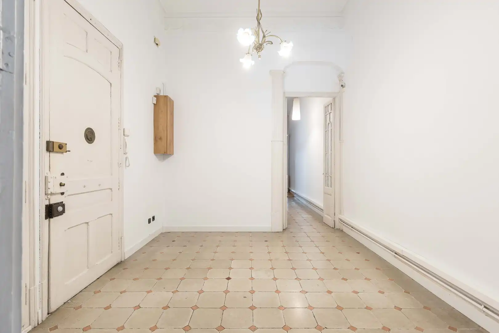 Büro zum Verkauf in Barcelona mit Klimaanlage und Terrasse