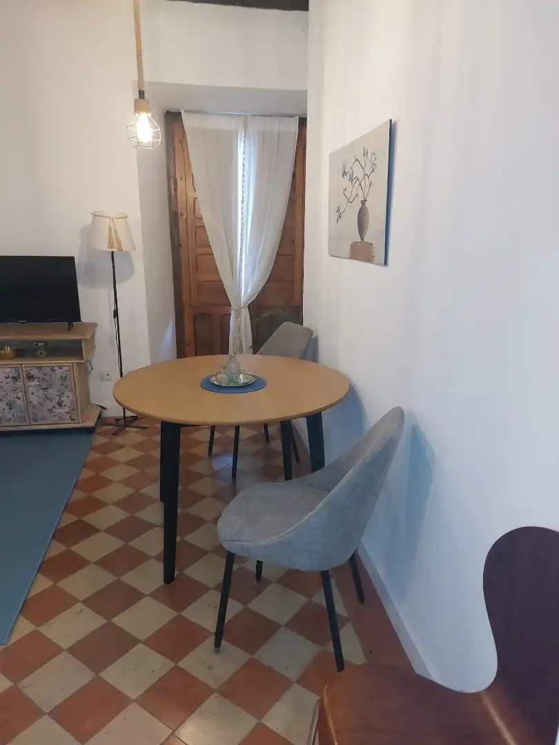 Menjador de Apartament de lloguer en Cuenca amb Moblat, Forn i Rentadora