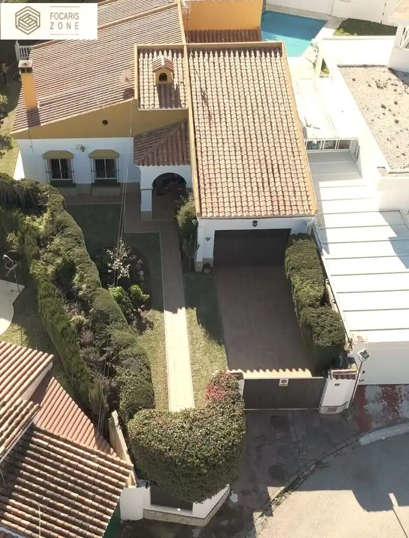 Vista exterior de Casa o chalet en venta en Rincón de la Victoria con Aire acondicionado, Jardín privado y Terraza