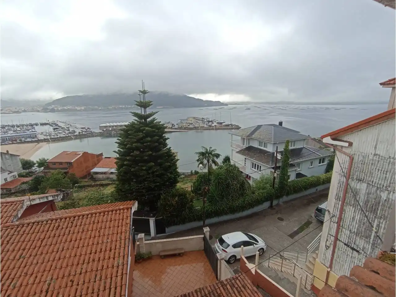 Vista exterior de Piso en venta en Muros con Amueblado y Alarma