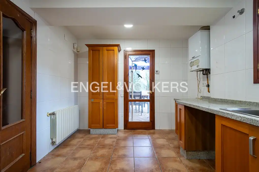 Cocina de Casa o chalet de alquiler en L'Eliana con Aire acondicionado, Calefacción y Jardín privado