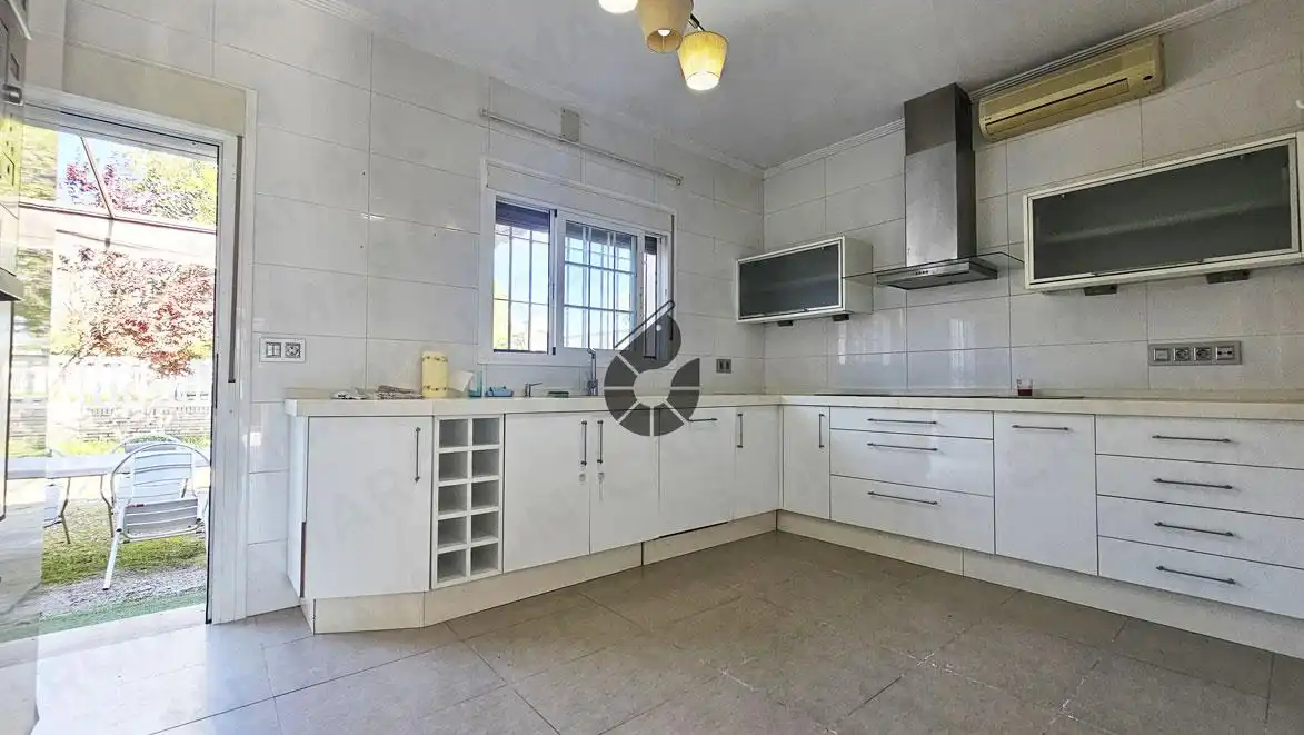 Cocina de Finca rústica en venta en Almensilla con Aire acondicionado, Jardín privado y Piscina
