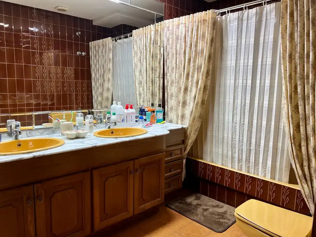 Baño de Piso en venta en Elche / Elx