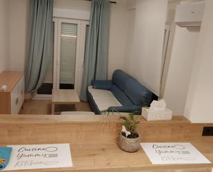 Living room of Flat to rent in  Granada Capital  with Balcony
