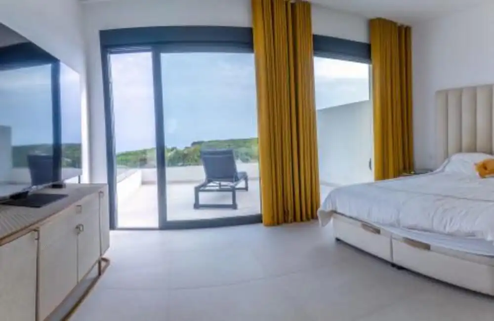 Schlafzimmer von Einfamilien-Reihenhaus zum Verkauf in Casares mit Klimaanlage, Privatgarten und Terrasse