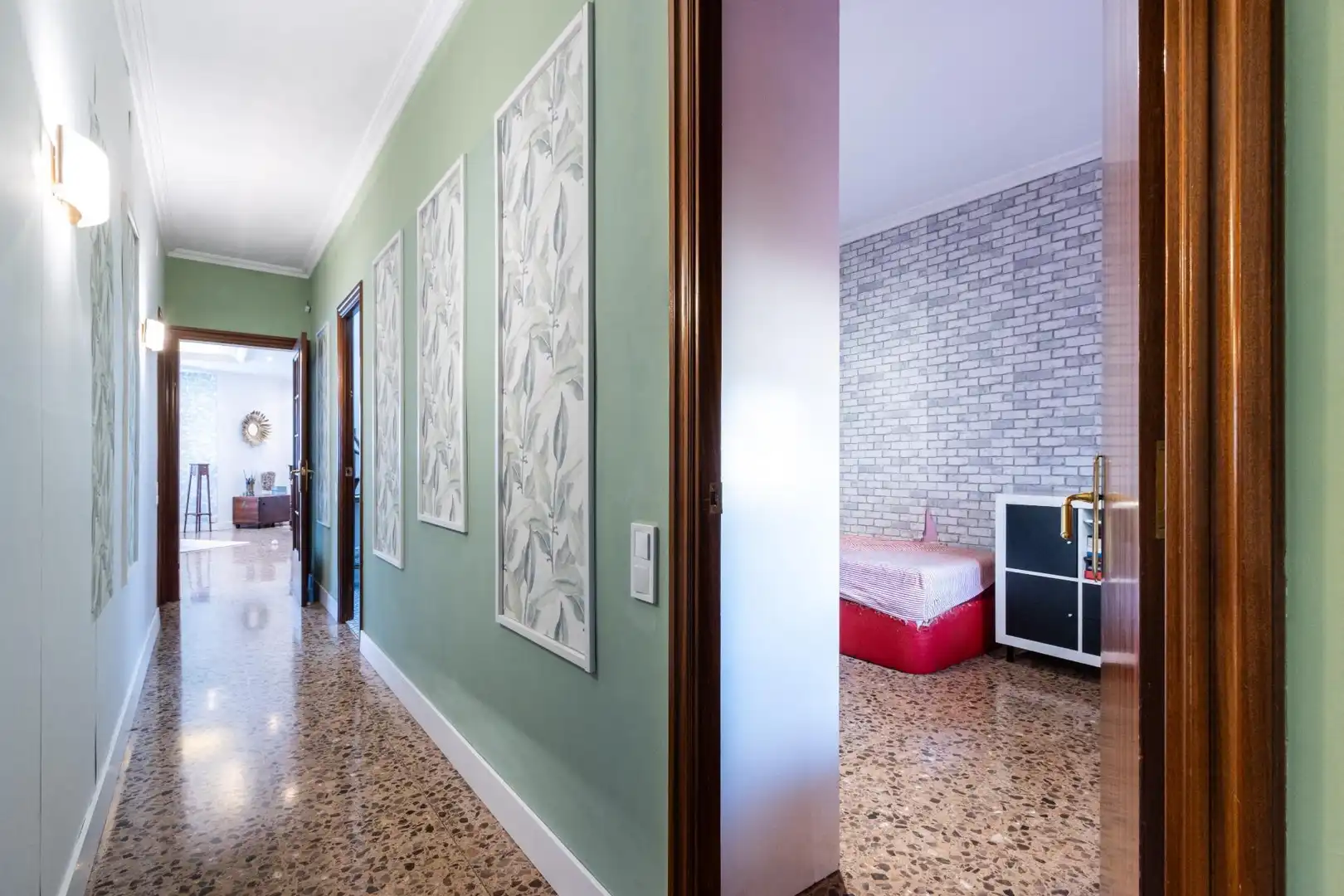 Einfamilien-Reihenhaus zum Verkauf in Terrassa mit Heizung und Terrasse