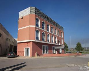 Vista exterior de Edifici en venda en Luque
