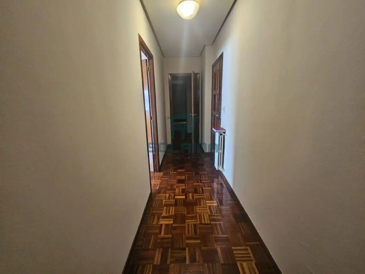 Wohnung zur Miete in Ourense Capital  mit Heizung, Parkett und Abstellraum