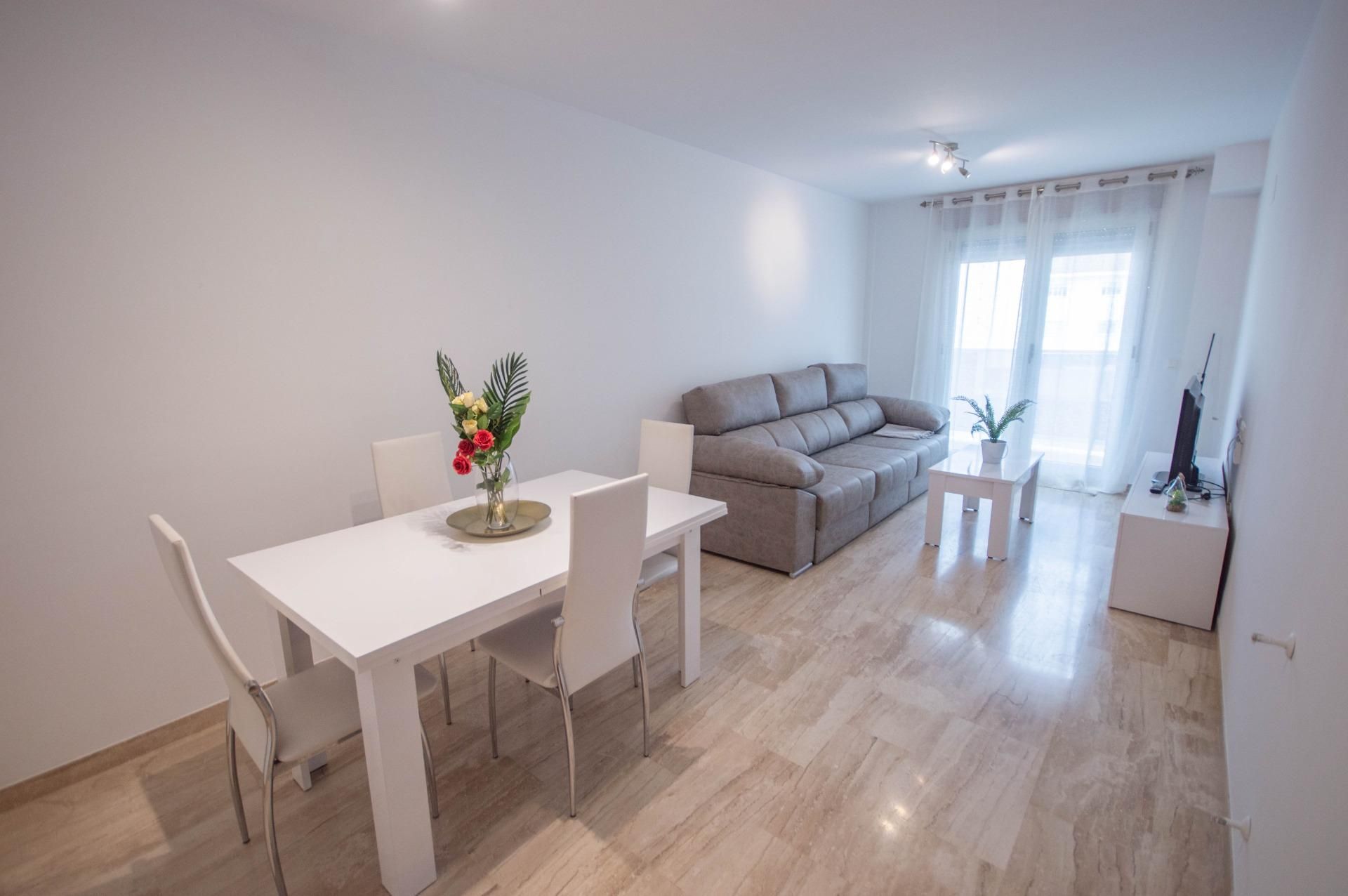 Flat to rent in  REYES CATOLICOS, 12, Plaza Castelar - Mercado Central, Elda