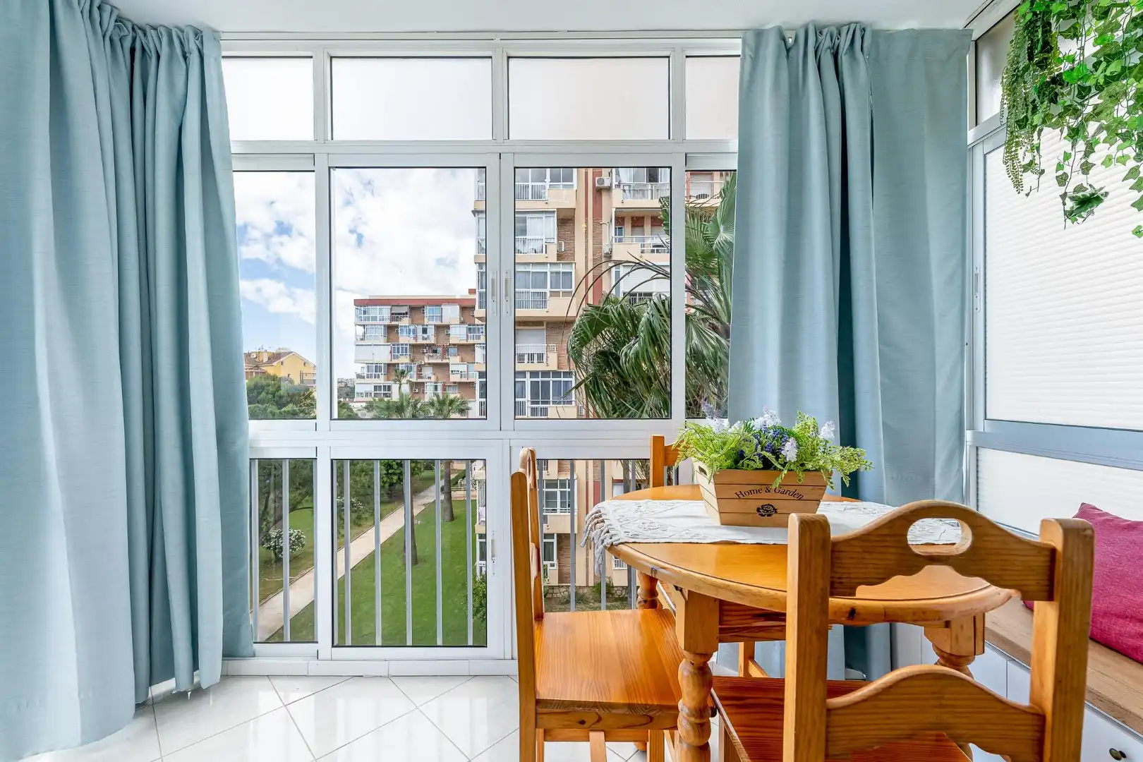 Terrasse von Wohnungen zur Miete in Benalmádena mit Klimaanlage, Heizung und Privatgarten