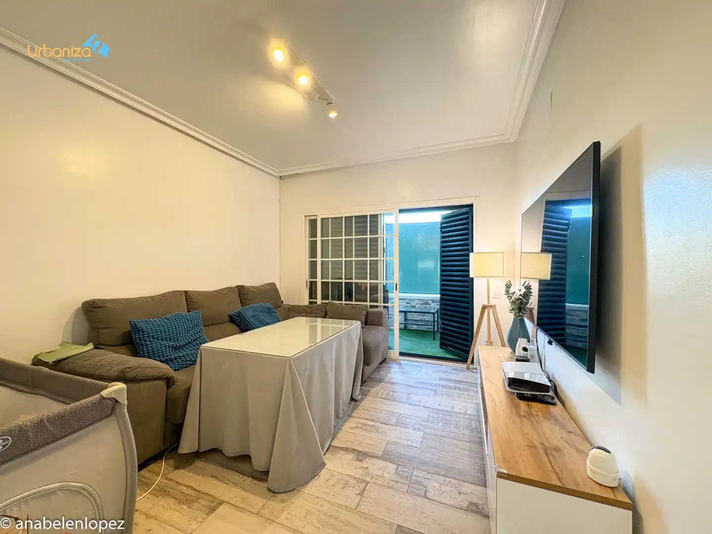 Living room of Flat for sale in Badajoz  with Terrace and Community pool