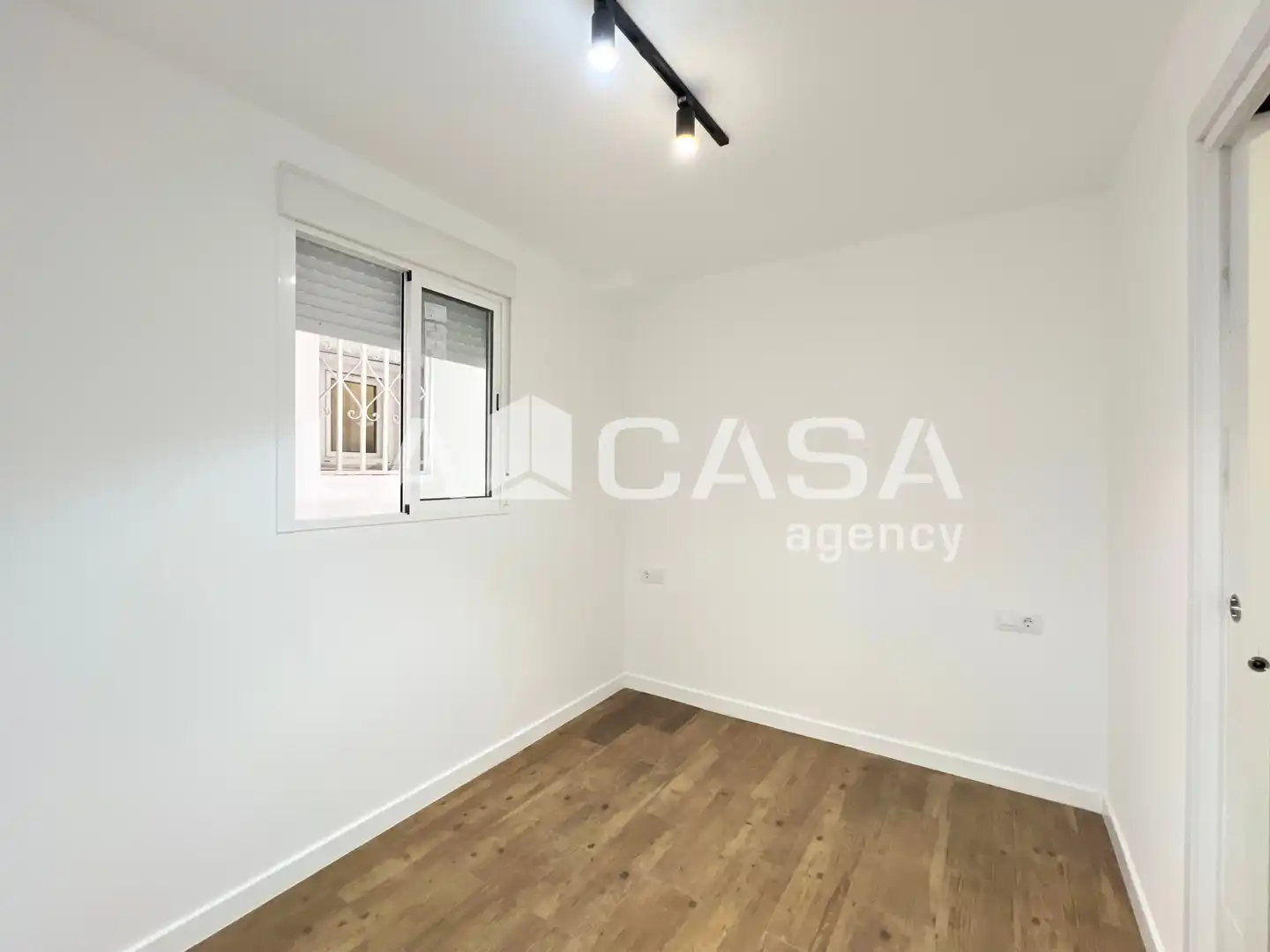 Local comercial en venta en Salut - Lloreda, imagen 11