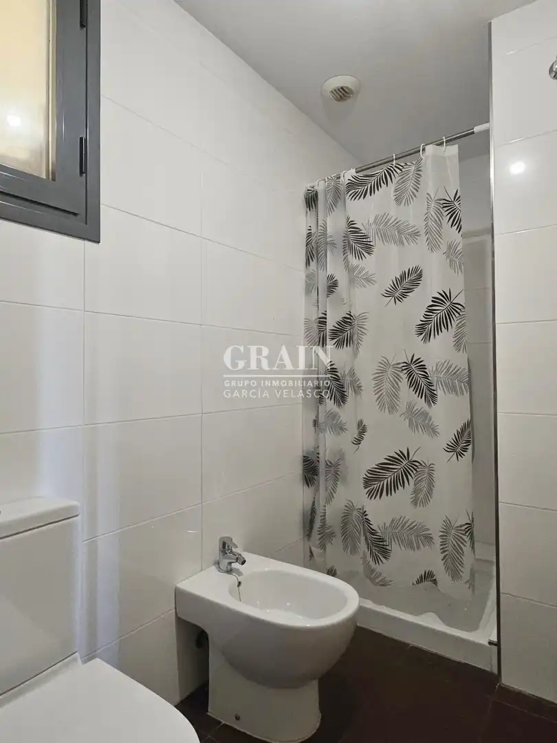 Baño de Piso en venta en Albacete con Calefacción, Terraza y Trastero