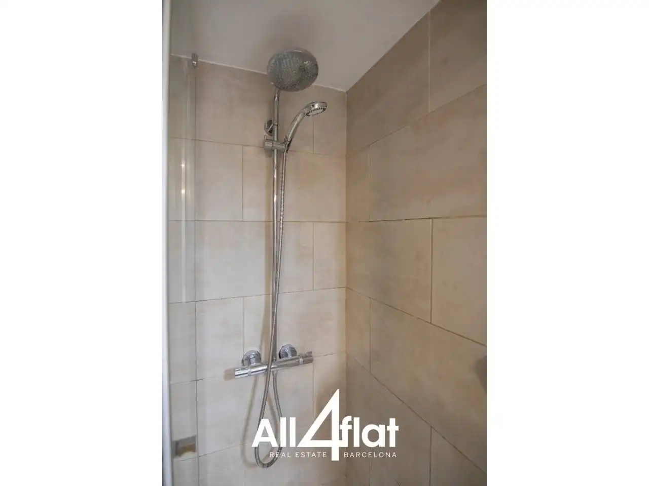 Baño de Piso en venta en Barcelona con Aire acondicionado, Parquet y Terraza
