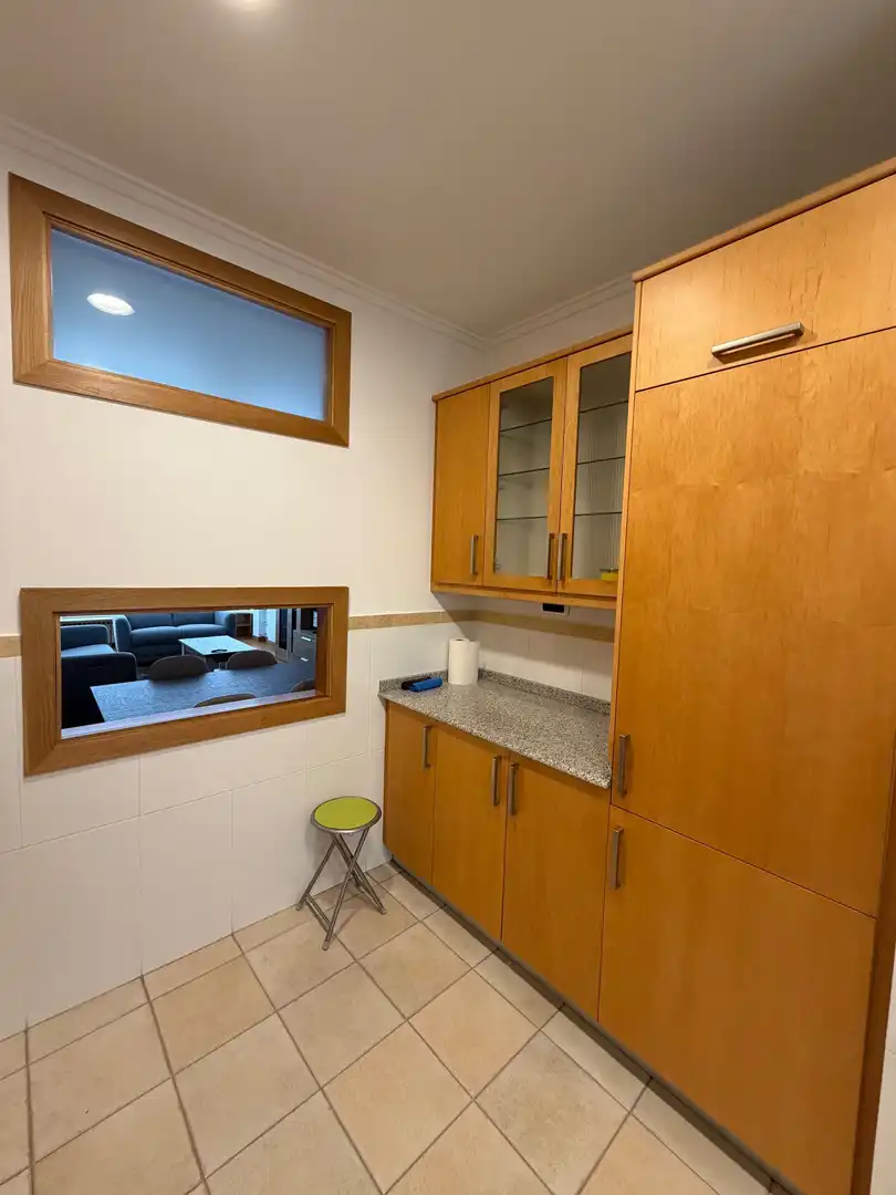 Cuina de Apartament de lloguer en Lugo amb Calefacció, Traster i Moblat
