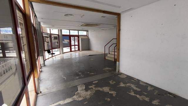 Local comercial en Alquiler en Distrito Zeta - Recinto Ferial Cortijo de Torres