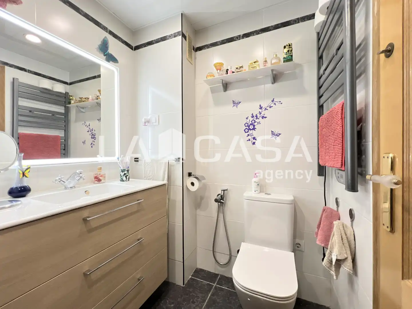 Bathroom of Flat for sale in Badalona  with Heating, Terrace and Storage room