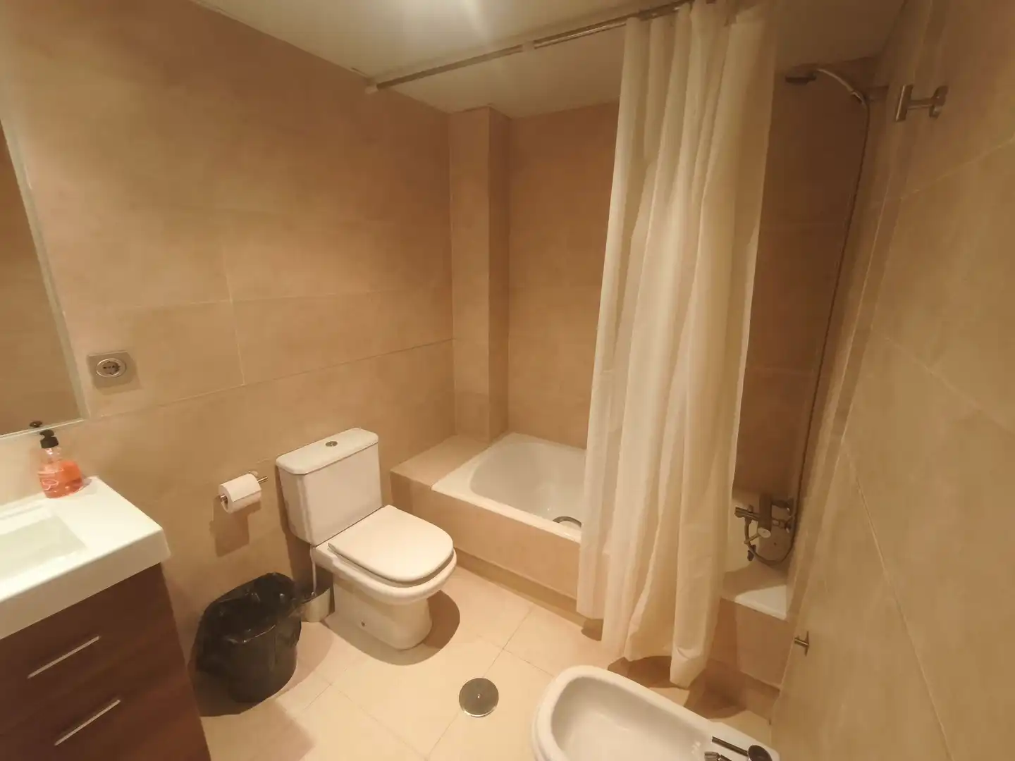 Badezimmer von Wohnung zur Miete in Atarfe mit Abstellraum