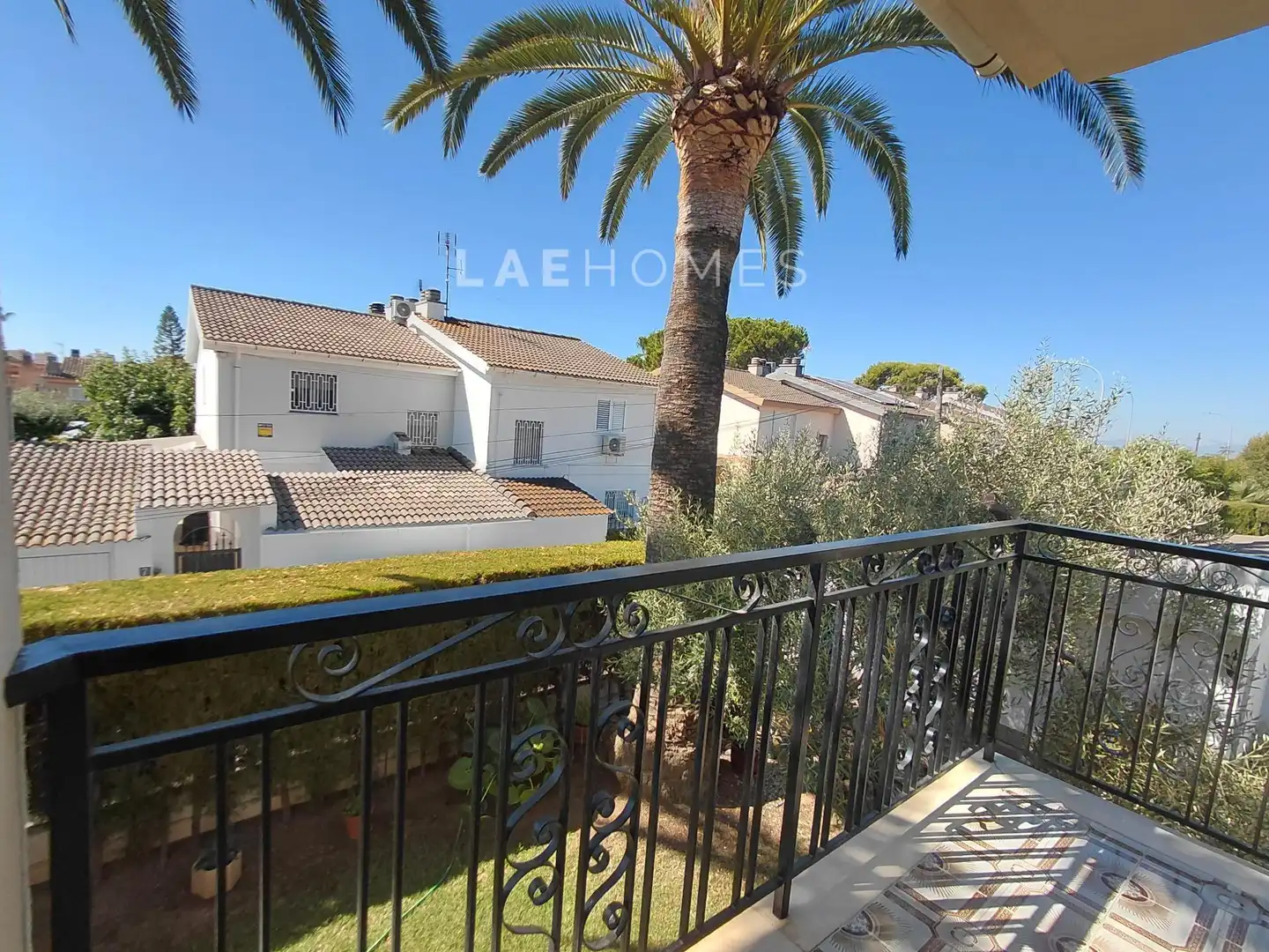 Casa aparellada amb terrassa en venda a Heliópolis, imagen 17