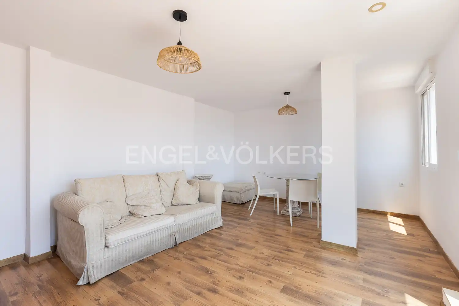 Wohnzimmer von Dachboden zur Miete in Valencia mit Heizung, Terrasse und Abstellraum
