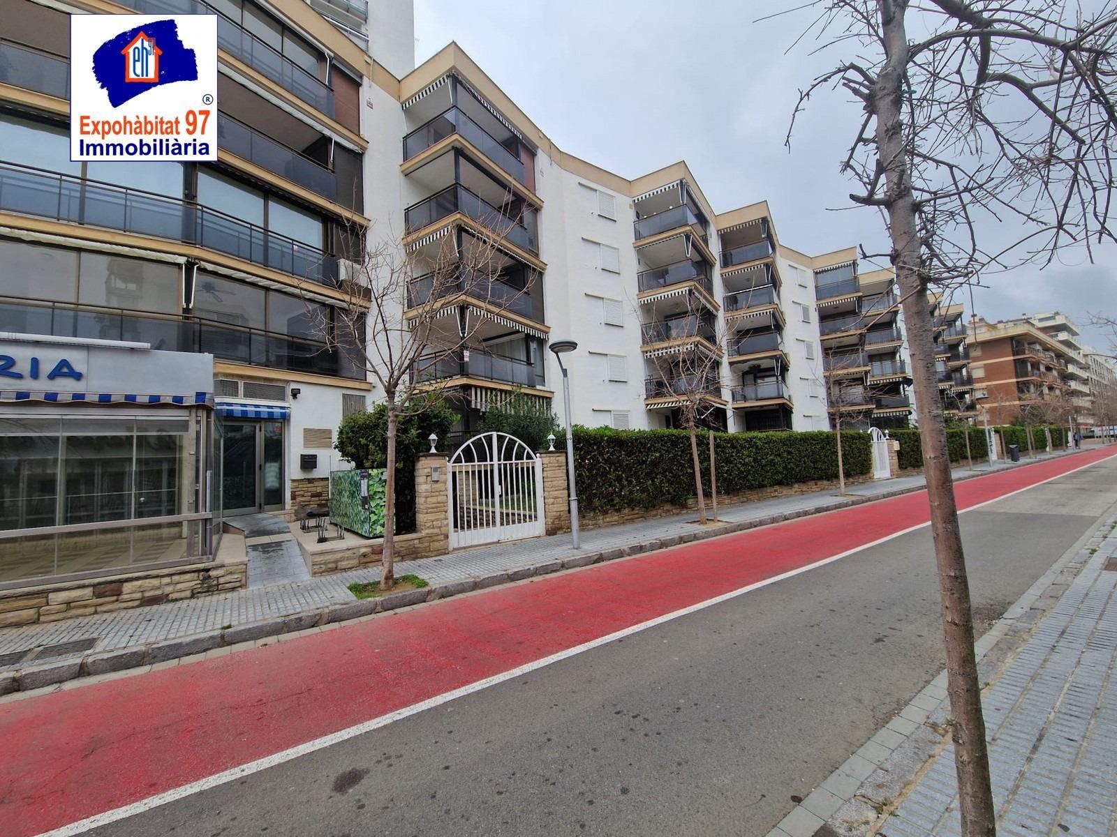 Vista exterior de Traster en venda en Salou