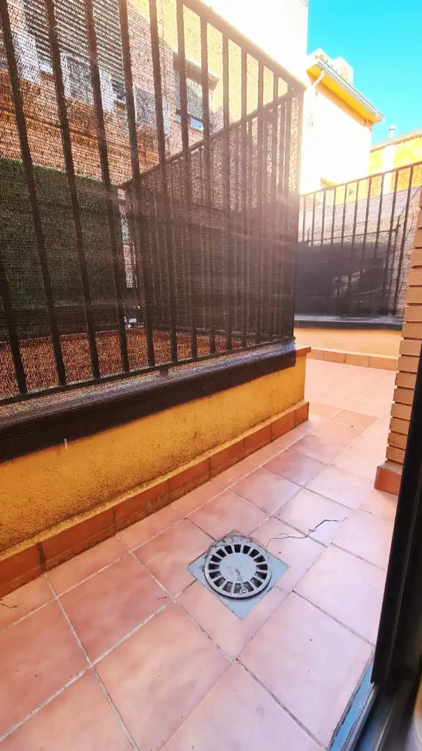 Terraza de Planta baja en venta en Santa Perpètua de Mogoda con Aire acondicionado, Terraza y Amueblado
