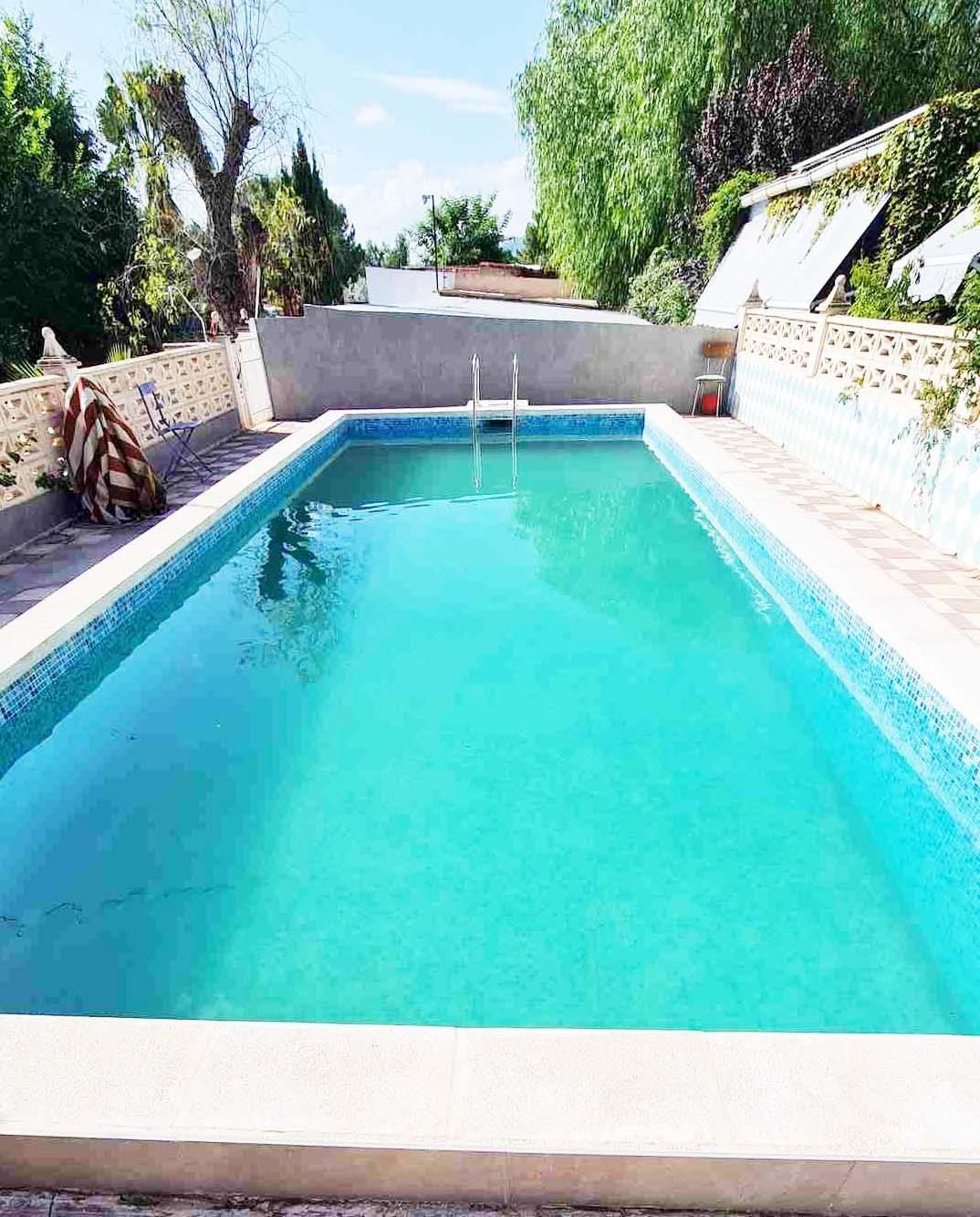 Piscina de Casa o xalet en venda en Elda amb Jardí privat, Terrassa i Piscina