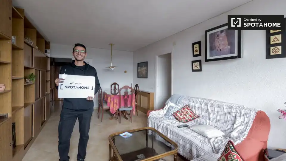 Room in Las Dehesillas - Vereda de los Estudiantes