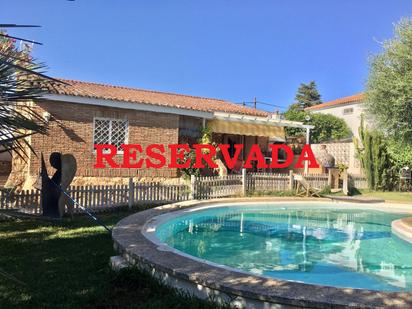 Jardí de Casa o xalet en venda en Gines amb Aire condicionat, Terrassa i Piscina