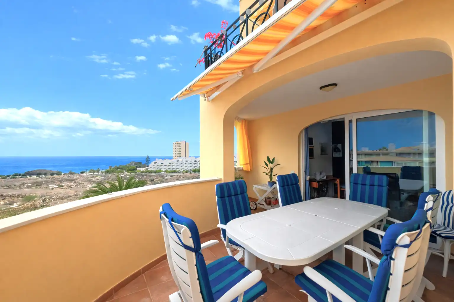 Terraza de Apartamento en venta en Arona con Terraza, Amueblado y Horno