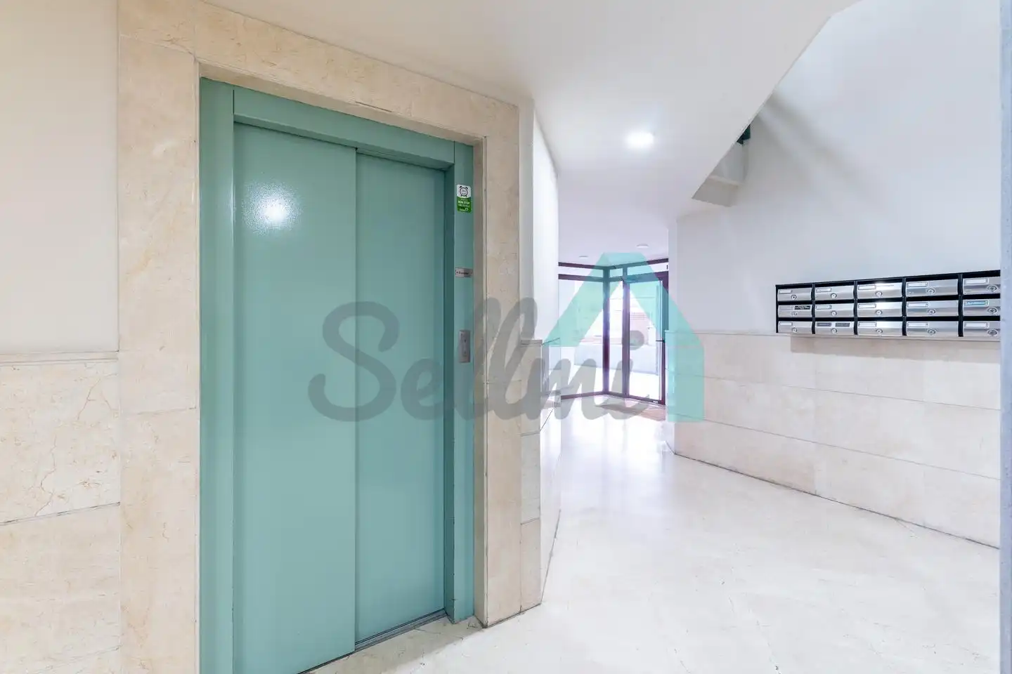 Piso en venta en Oviedo  con Calefacción, Parquet y Trastero