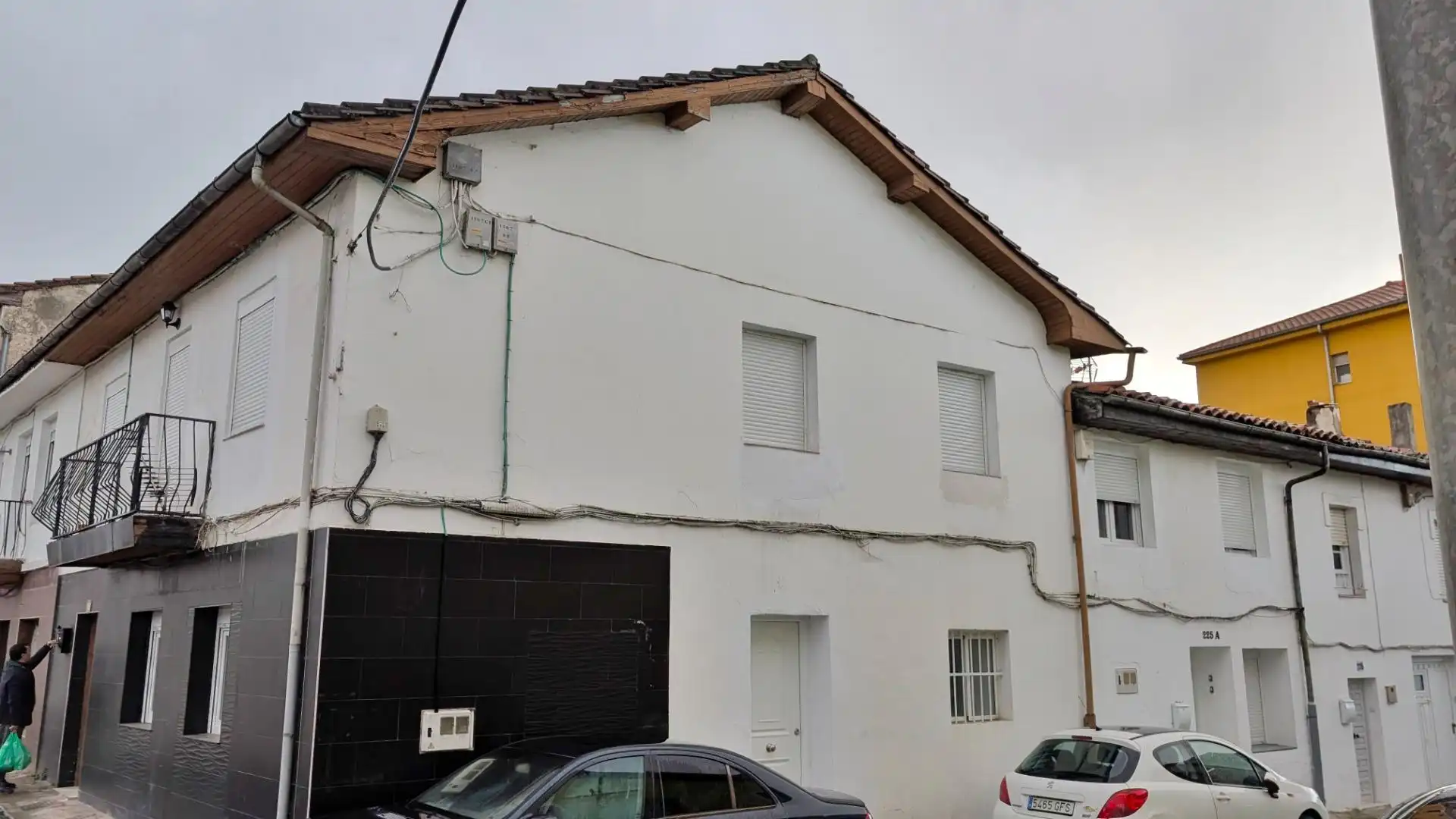 Vista exterior de Piso en venta en Torrelavega  con Parquet y Terraza
