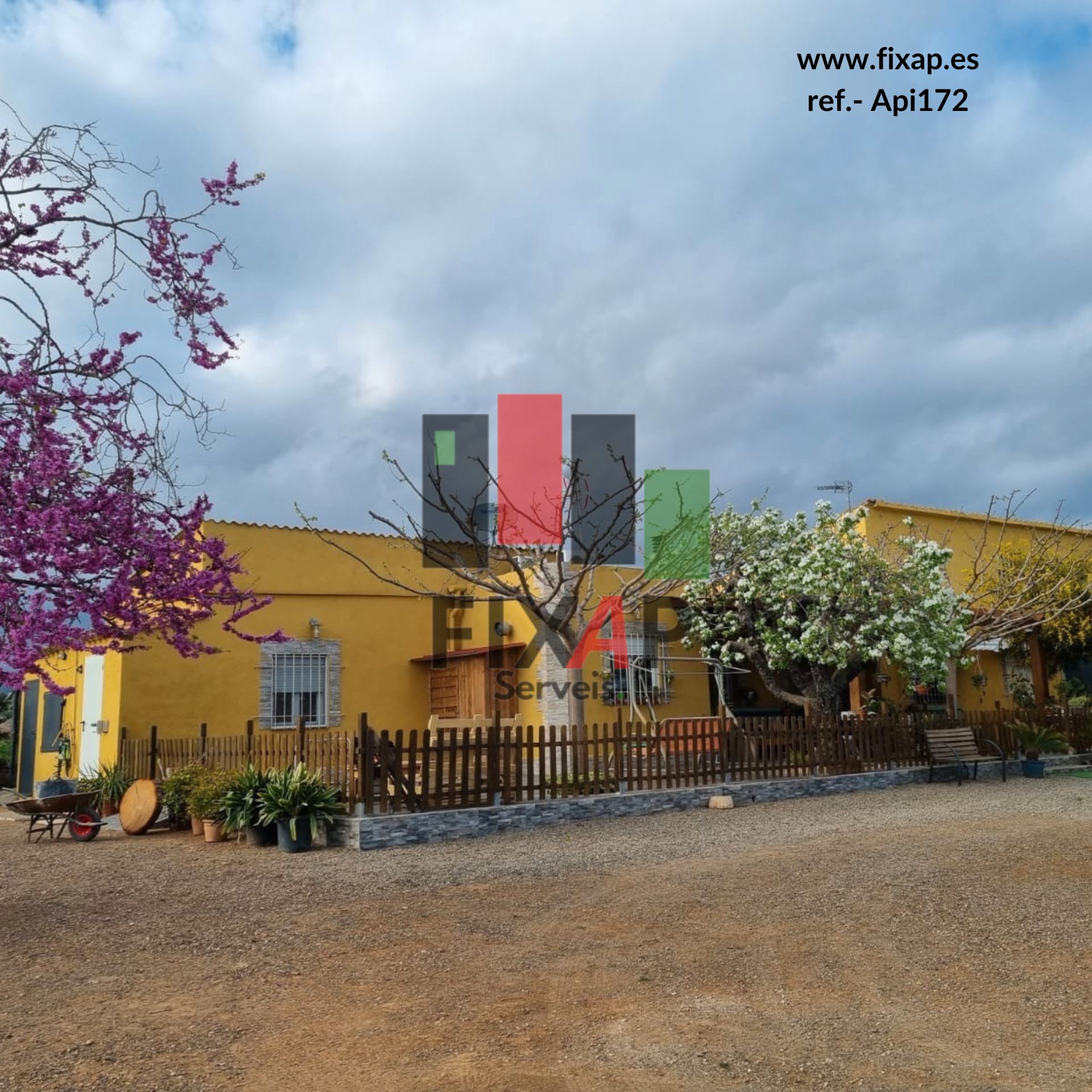 Vista exterior de Casa o xalet en venda en Reus amb Aire condicionat, Calefacció i Jardí privat