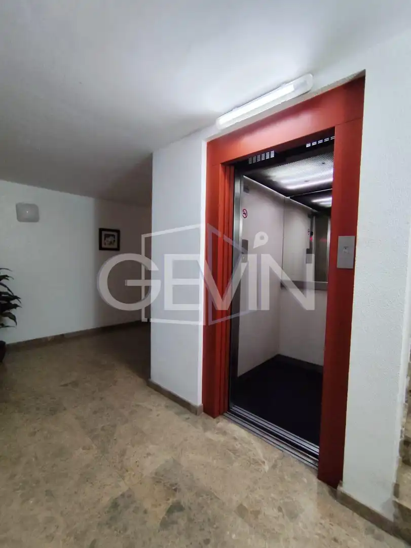 Piso en venta en La Llagosta con Calefacción
