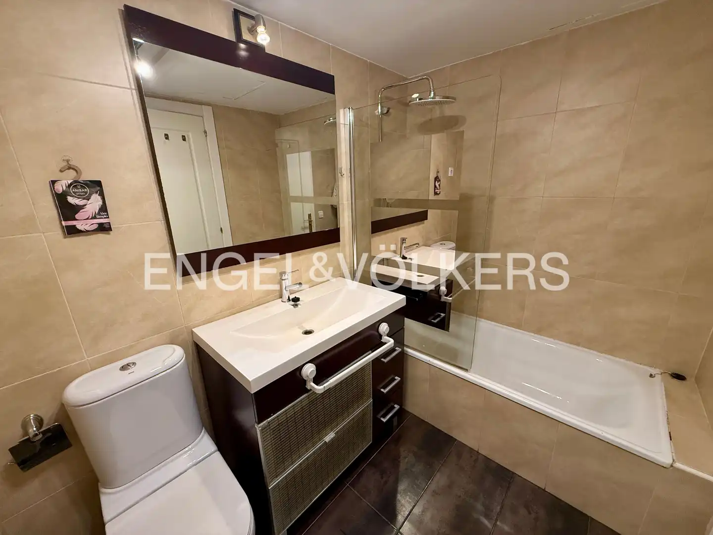 Baño de Piso de alquiler en Madrid con Aire acondicionado, Calefacción y Piscina