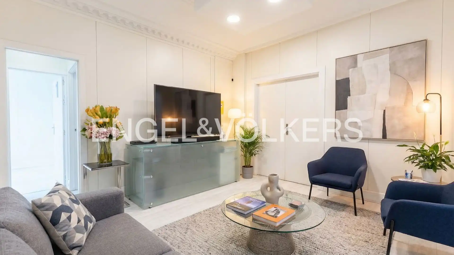 Living room of Flat for sale in  Madrid Capital  with Air Conditioner, Heating and Parquet flooring