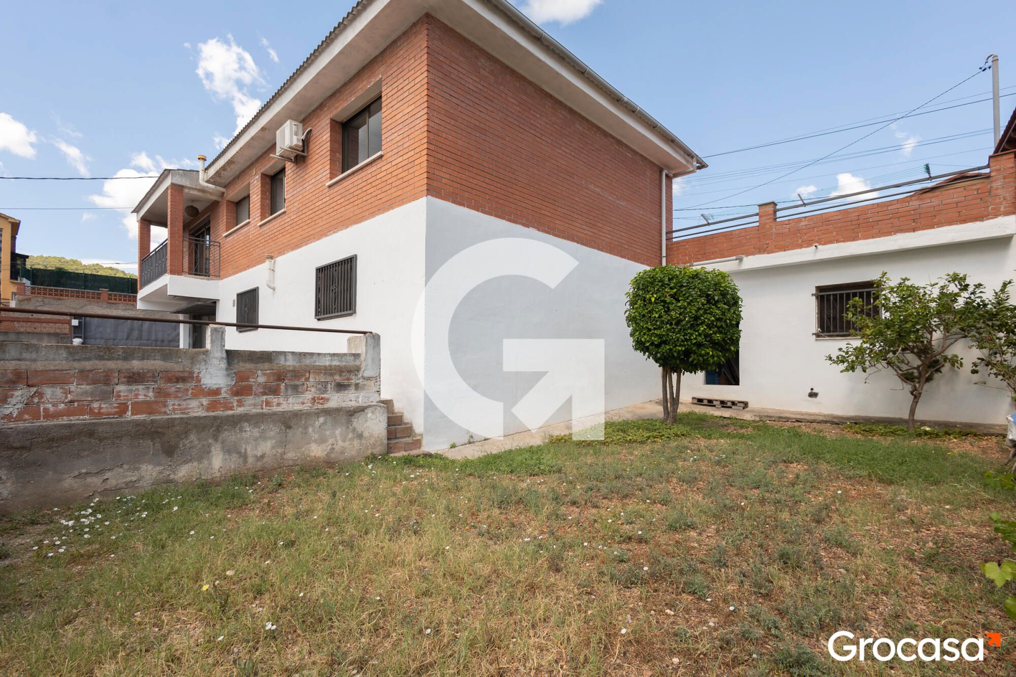 Vista exterior de Casa o xalet en venda en Sant Vicenç Dels Horts amb Aire condicionat, Calefacció i Jardí privat