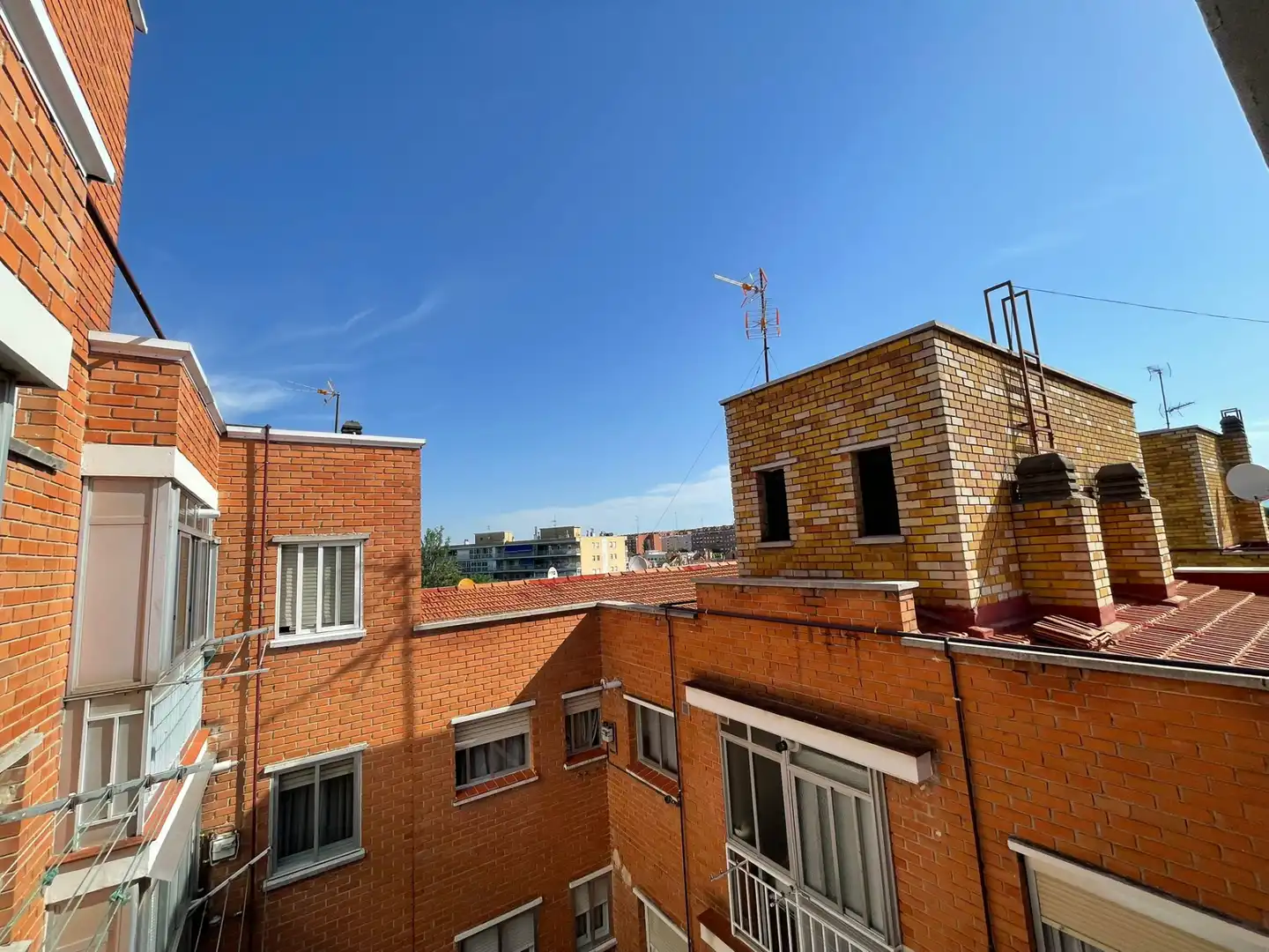 Vista exterior de Pis en venda en Alcalá de Henares