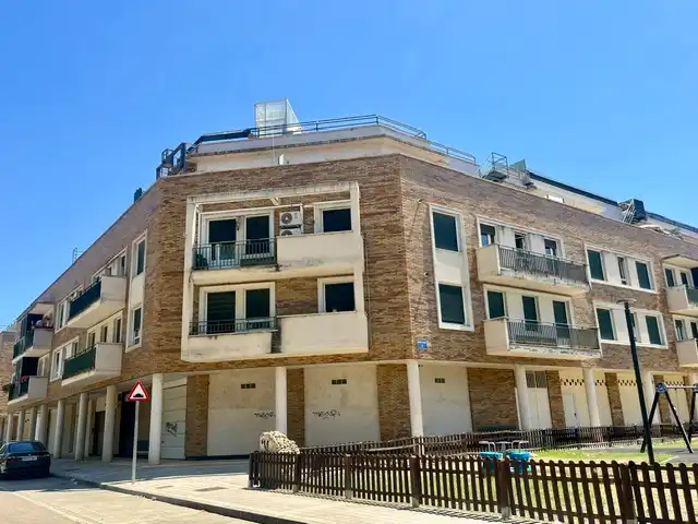 Vista exterior de Pis en venda en Grijota amb Calefacció, Traster i Balcó