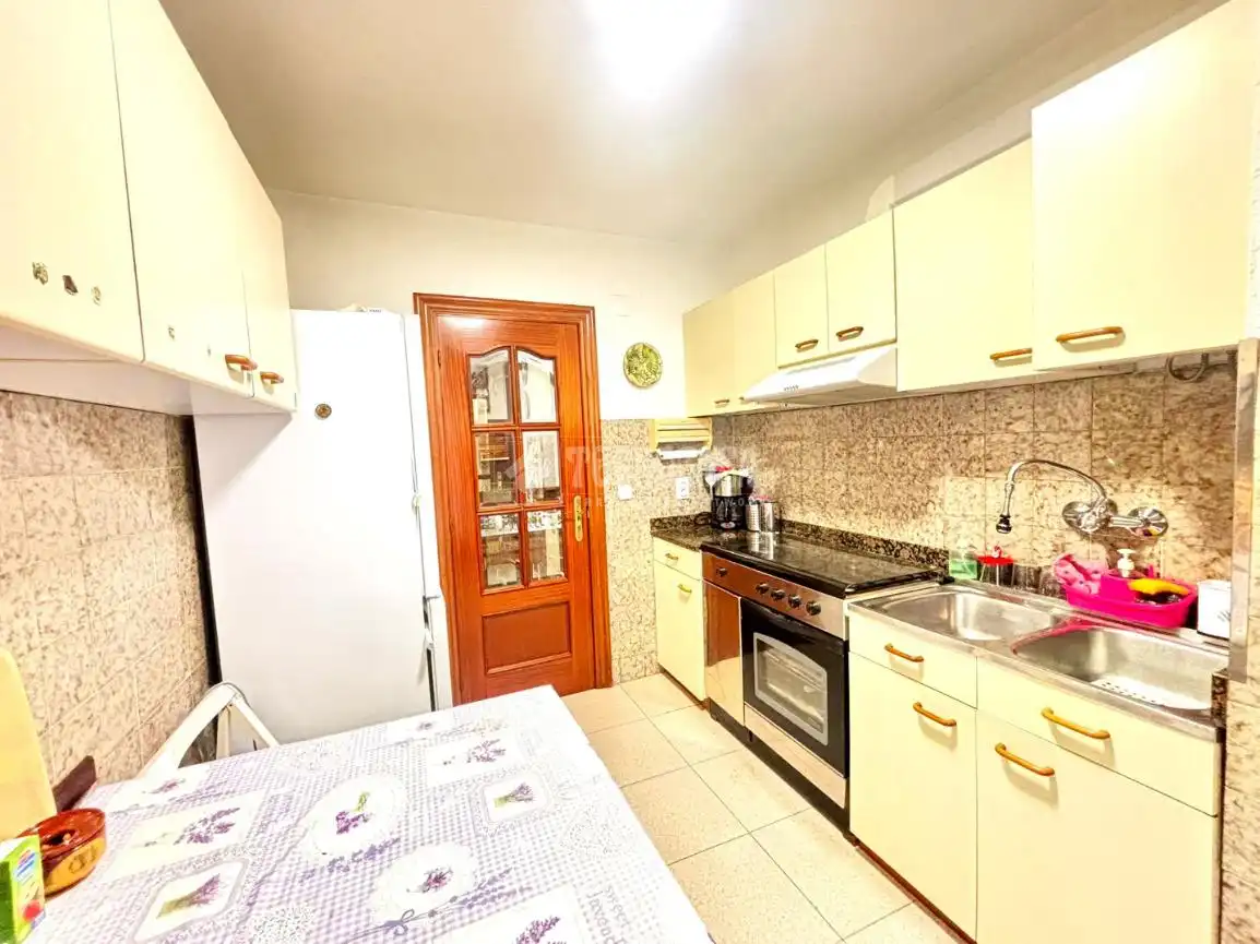 Cocina de Piso en venta en Camargo con Balcón