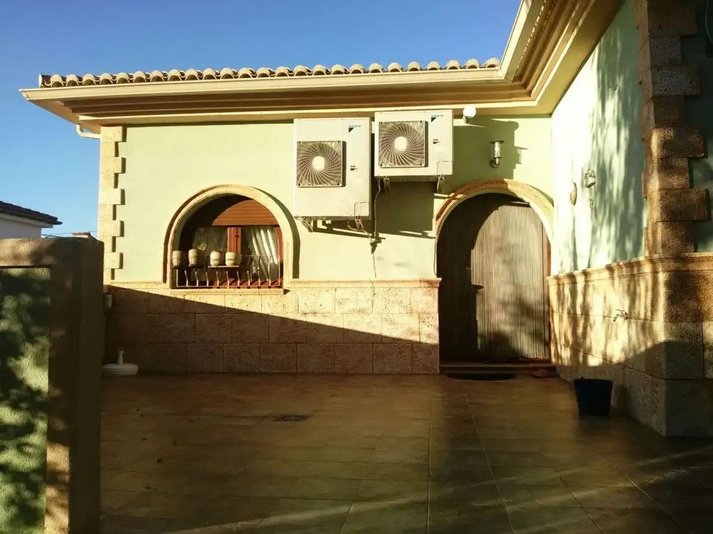 Casa o chalet en venta en Calle musico enric pardo, Beniatjar